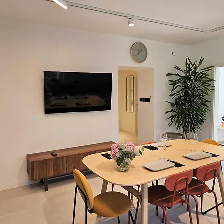 Stylish And Elegant Apartment