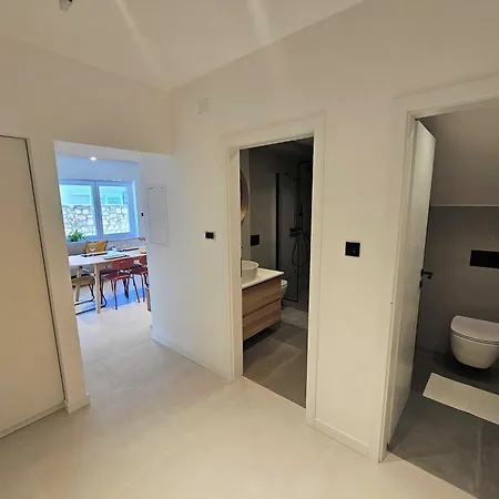 Stylish And Elegant Apartment