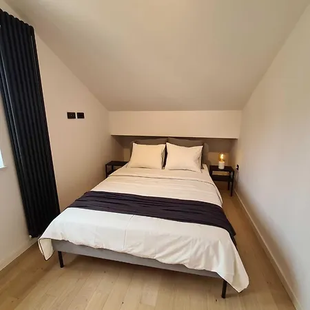 Apartment Stylish And Elegant